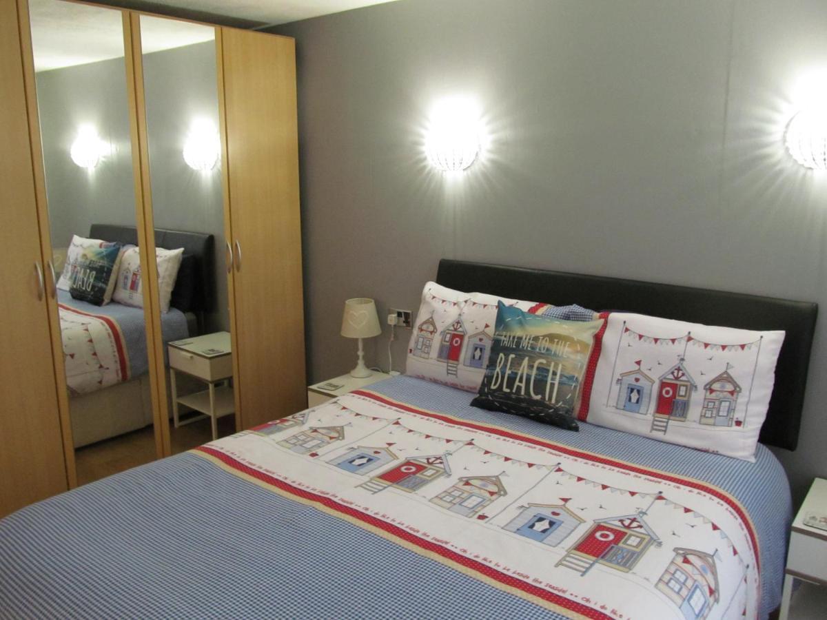 Family Guest Suite In Cheselbourne Dorchester Exterior photo